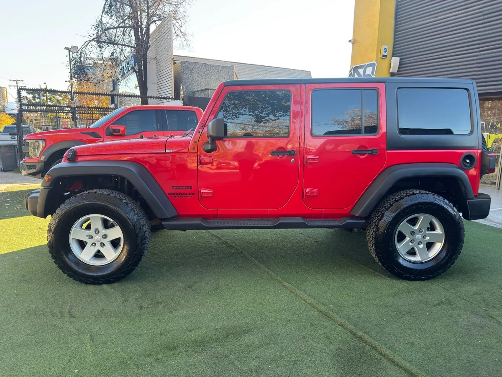 Jeep Wrangler JKU Sport 2015 - Foto 4 de 15