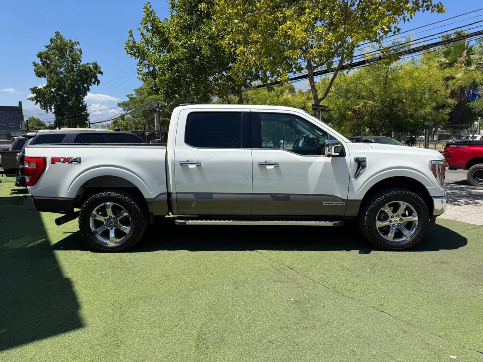 FORD F150 LARIAT LUXURY 4X4 5.0 AUT 2022 - Imagen 11 de 15