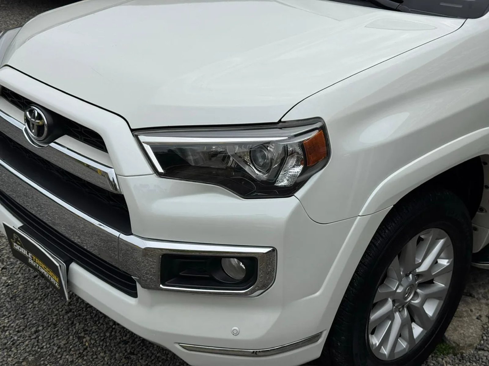 Toyota 4RUNNER 4.0 LIMITED 2015 - Foto 5 de 15