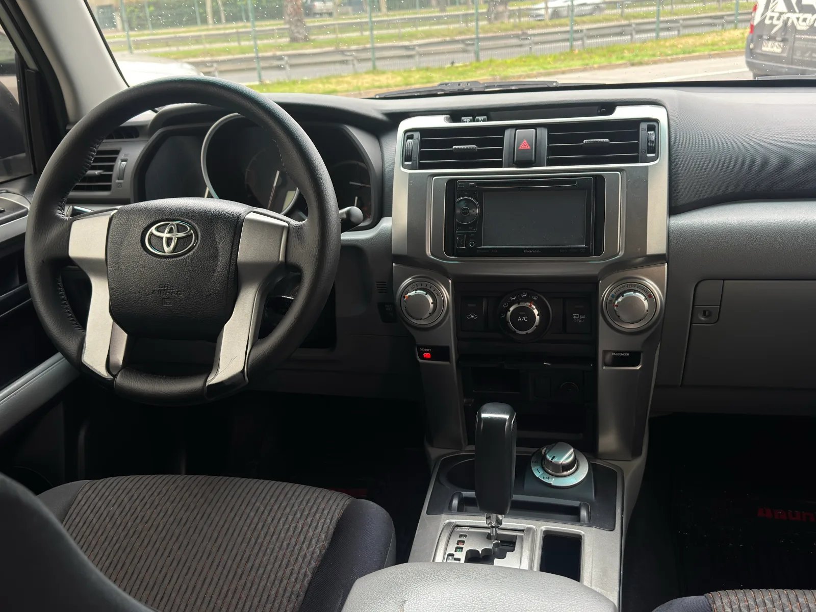 Toyota 4Runner SR5 2013 - Imagen 18 de 20