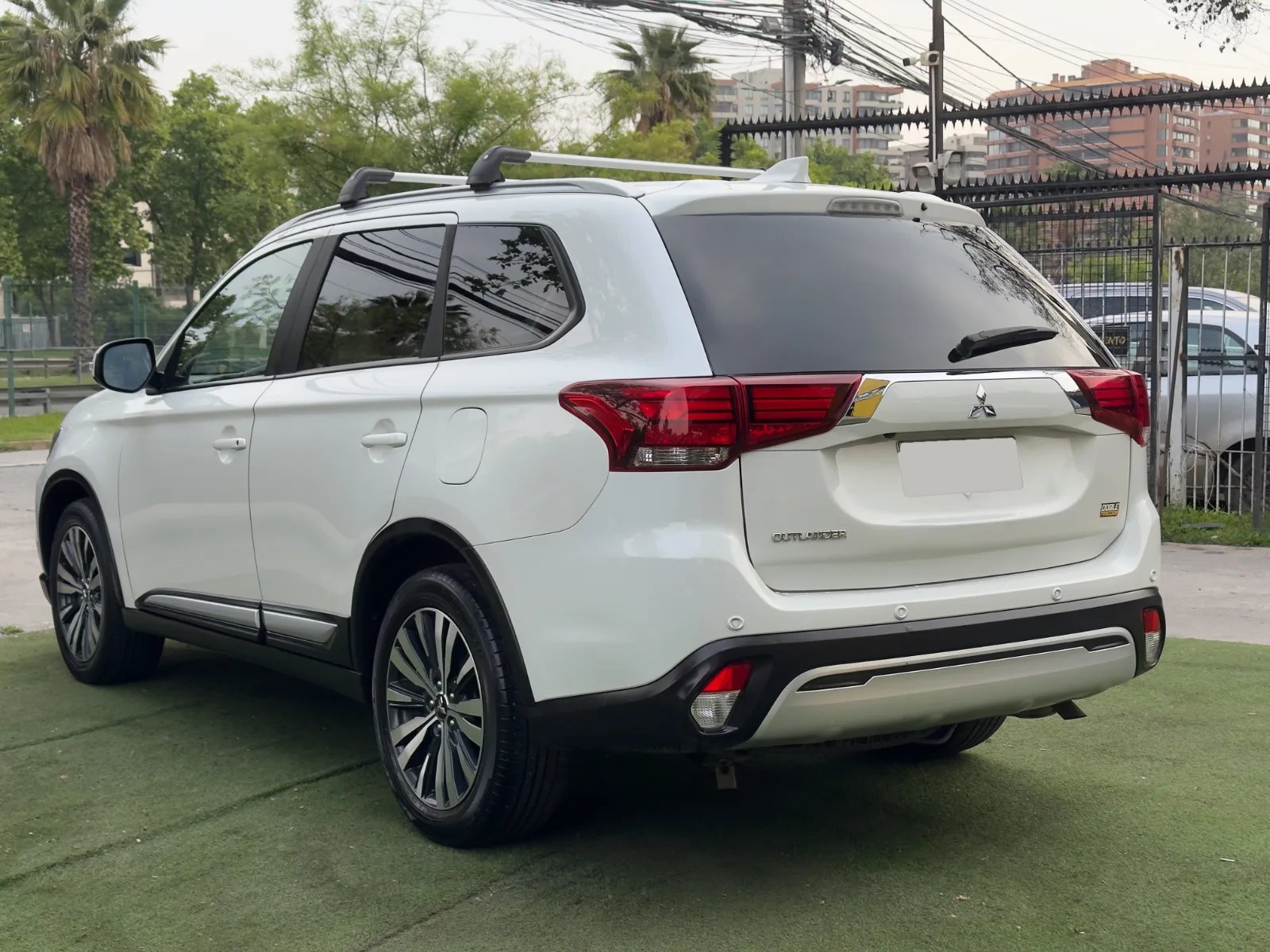 Mitsubishi Outlander GLX 2023 - Foto 5 de 19