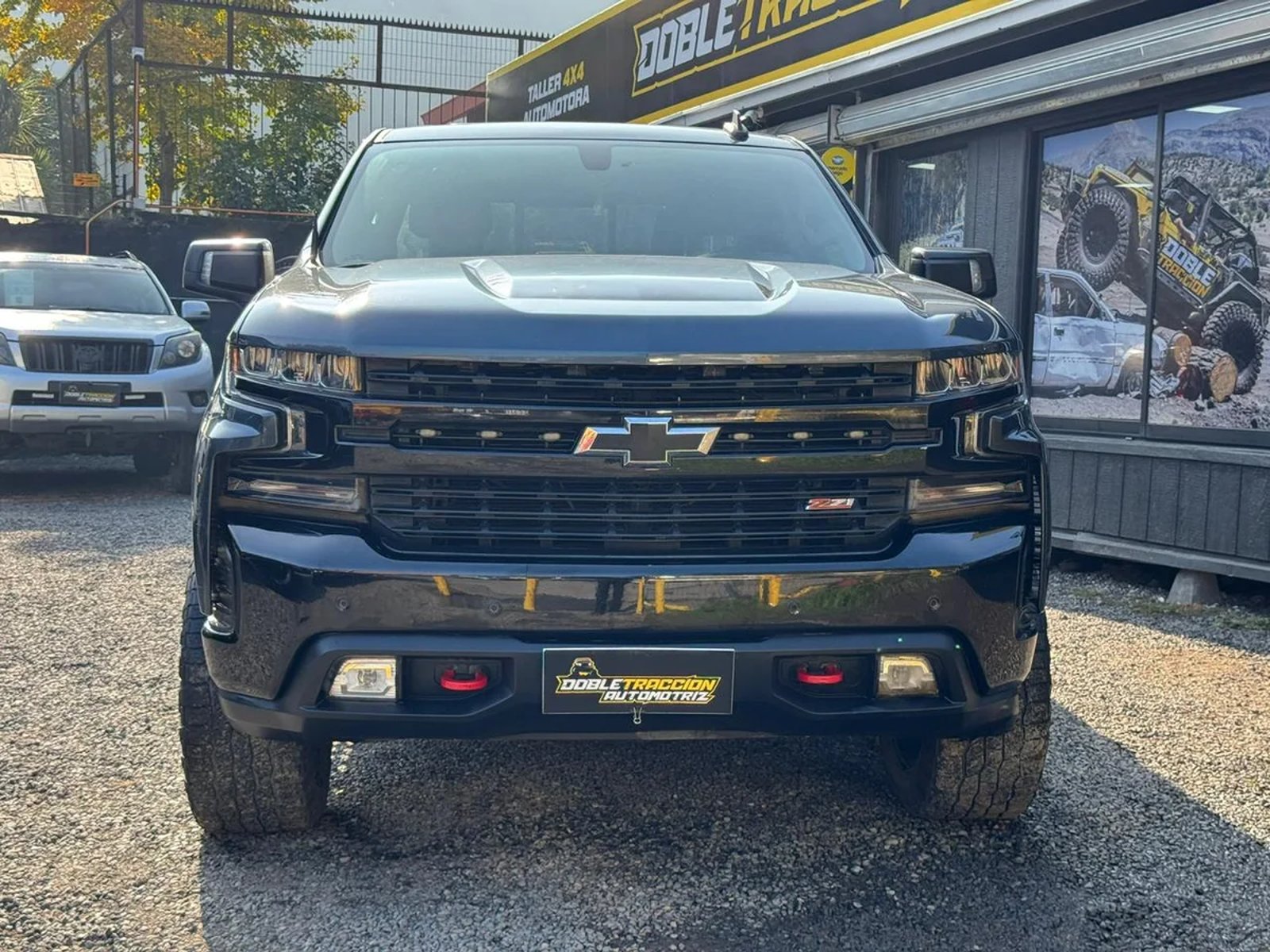 Chevrolet SILVERADO 5.3 AUT 2020 - Foto 2 de 15