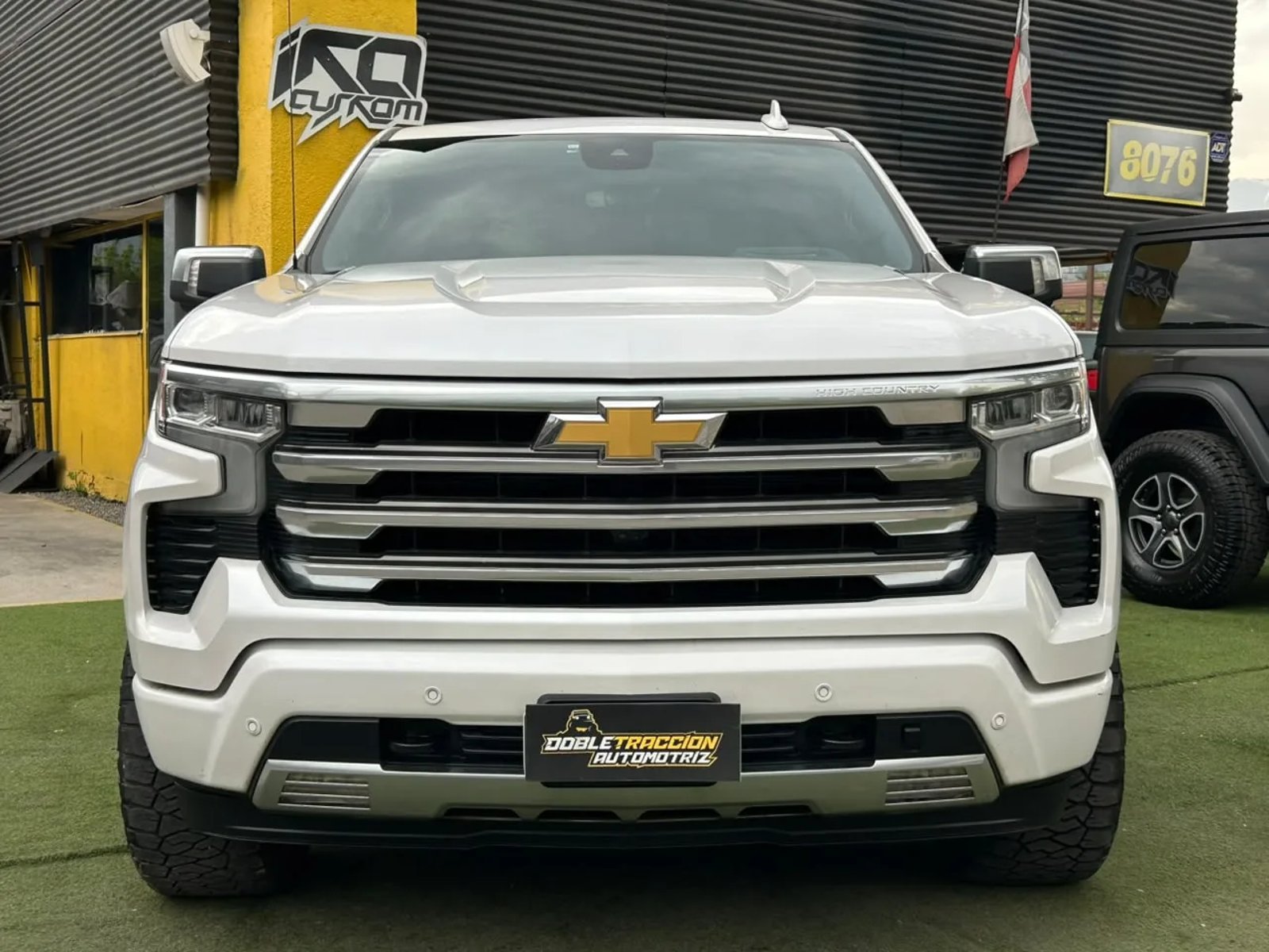 Chevrolet Silverado High Country Duramax IVA INCLUIDO 2025 - Foto 2 de 18