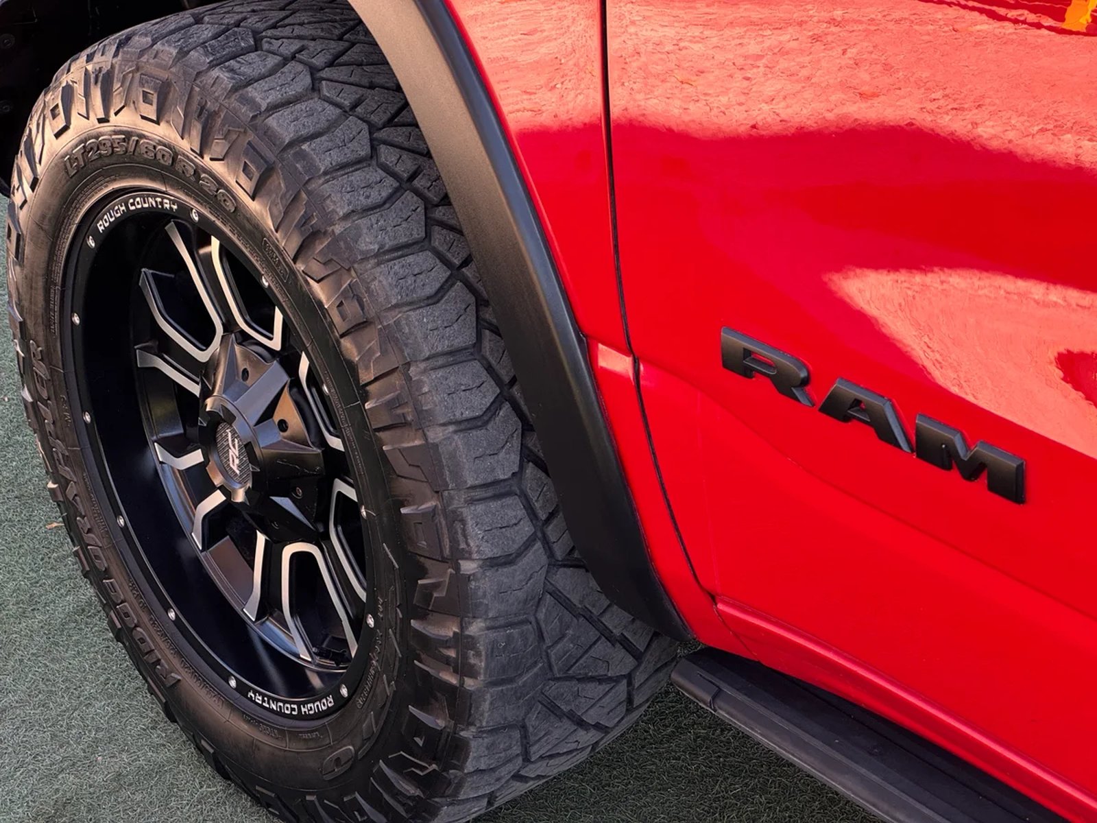 RAM 1500 REBEL CREW DCAB 4X4 5.7 AUT 2022 - Foto 4 de 15