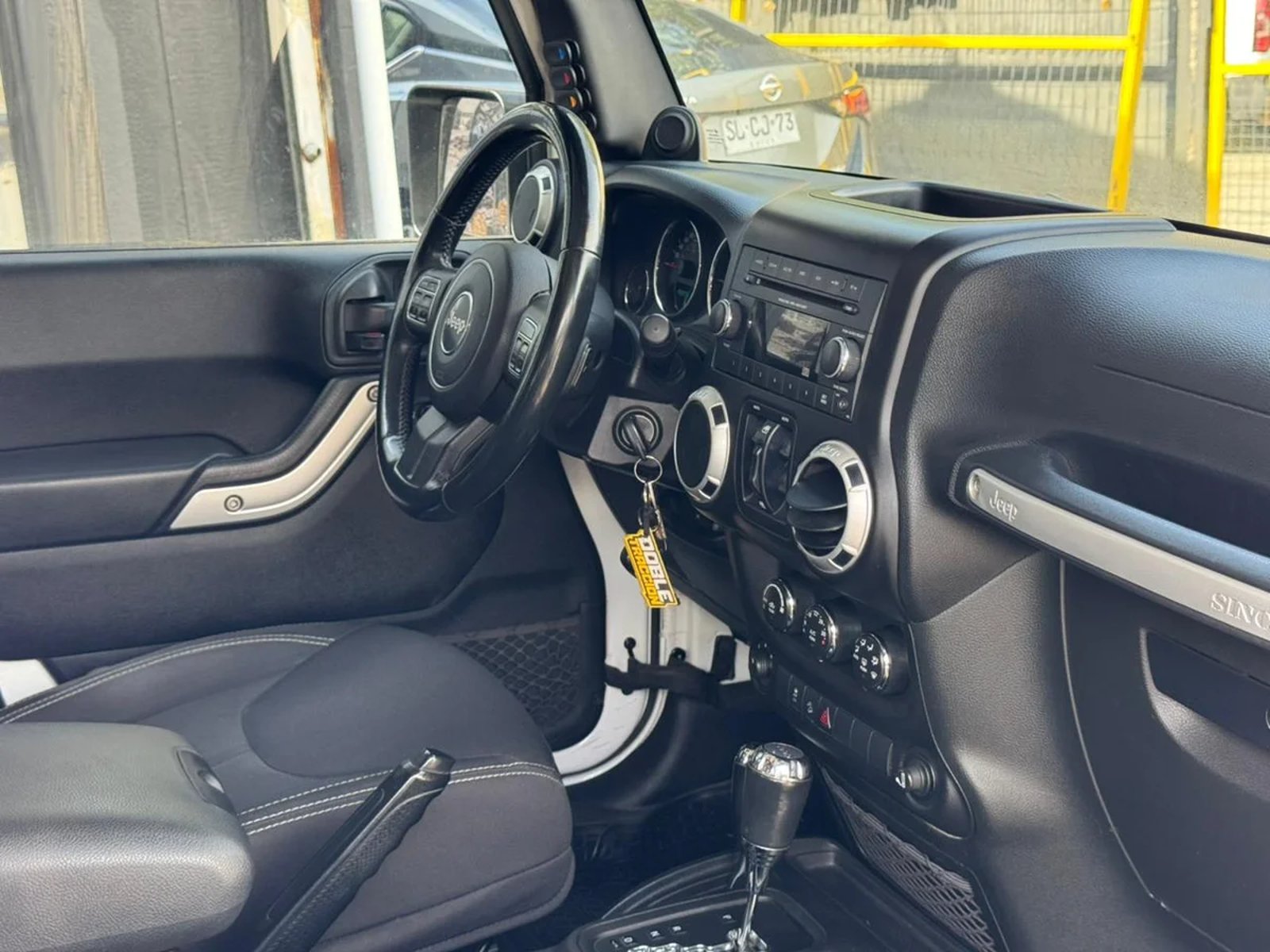 JEEP WRANGLER UNLIMITED SAHARA 2.8 AUT 2015 - Imagen 10 de 12