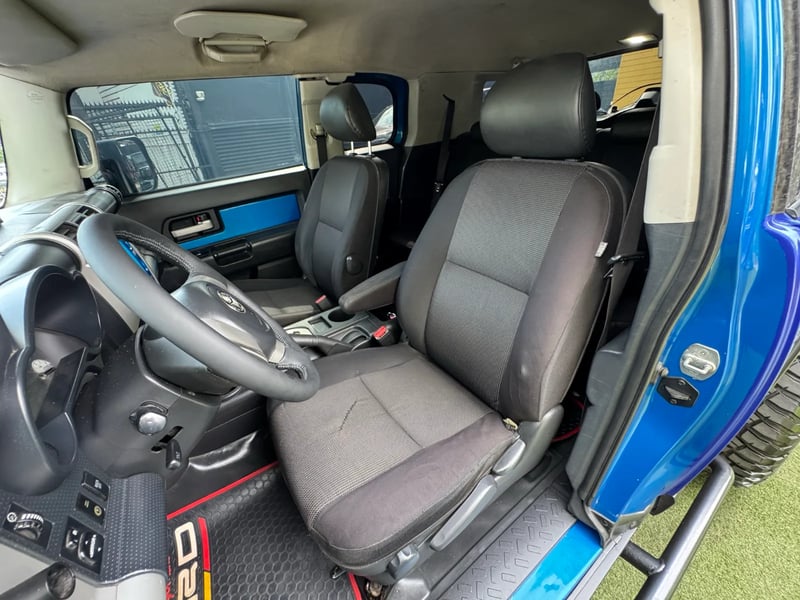 Toyota FJ Cruiser Limited 2010 - Imagen 15 de 18