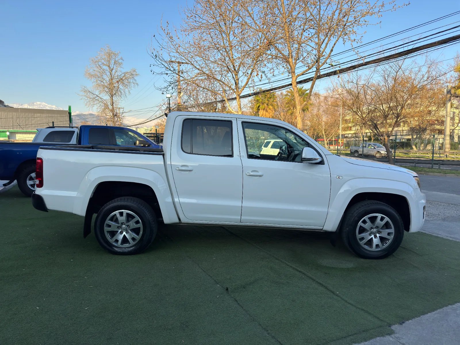 Volkswagen Amarok Confortline 4x4 AT 2022 - Imagen 9 de 17