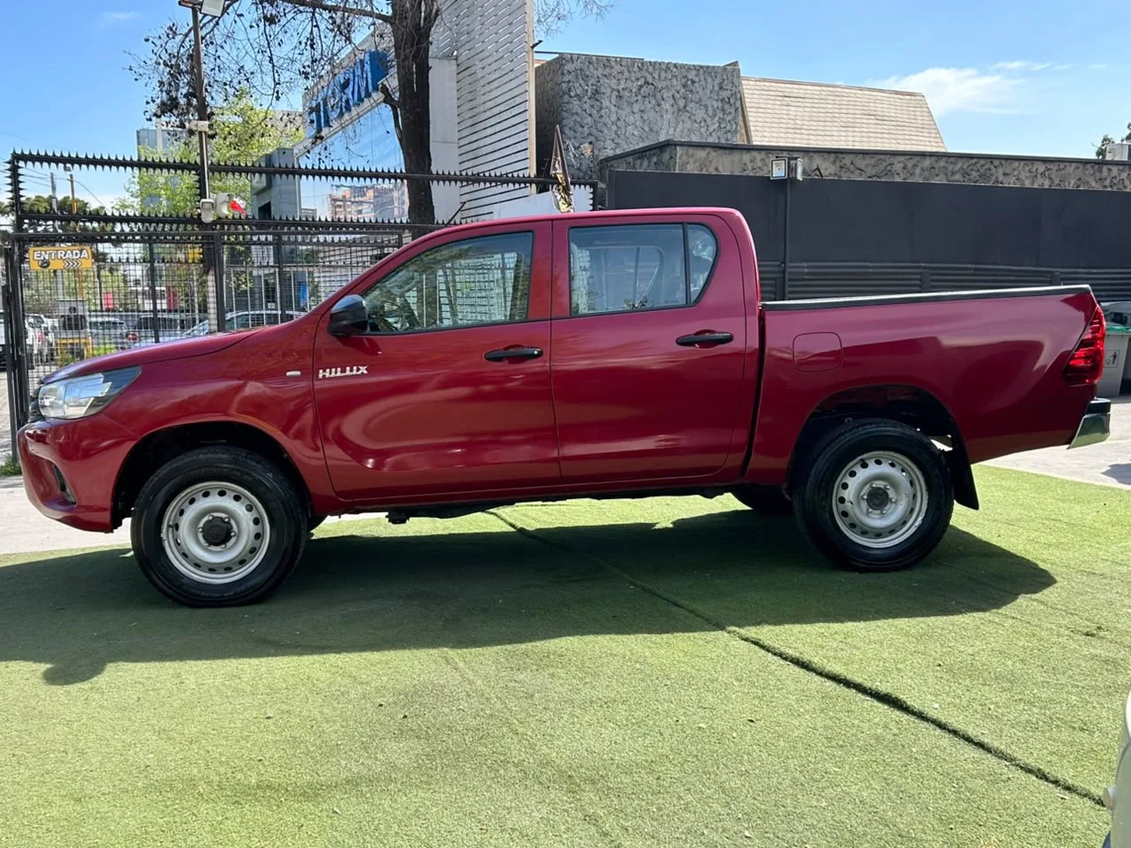 Toyota DX 4x4 2024 - Foto 4 de 16