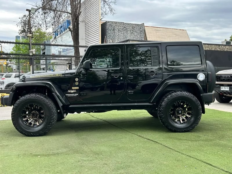 Jeep WRANGLER UNLTD SAHARA 2015 - Imagen 5 de 18