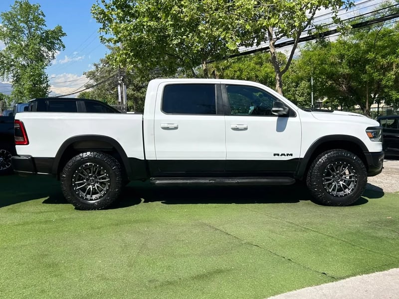 RAM 1500 REBEL CREW DCAB 4X4 5.7 AUT 2026 - Imagen 10 de 20