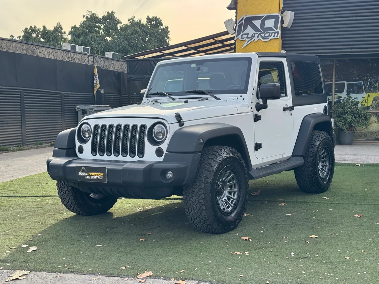 Jeep WRANGLER SPORT 2.8 AUT 2018 - Foto 3 de 15