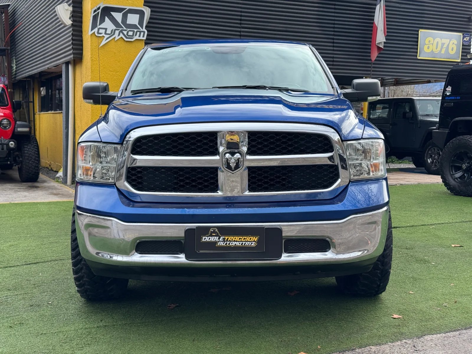 RAM 1500 SLT 2018 - Foto 2 de 19