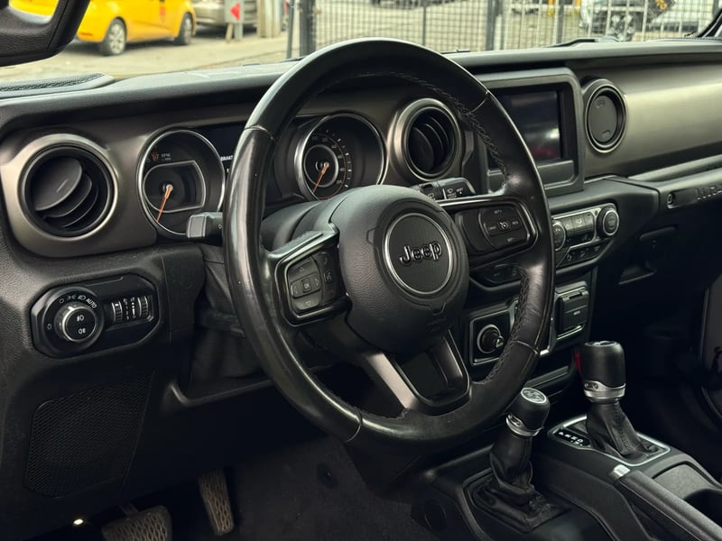 Jeep Wrangler JLU Sport 2020 - Imagen 13 de 16
