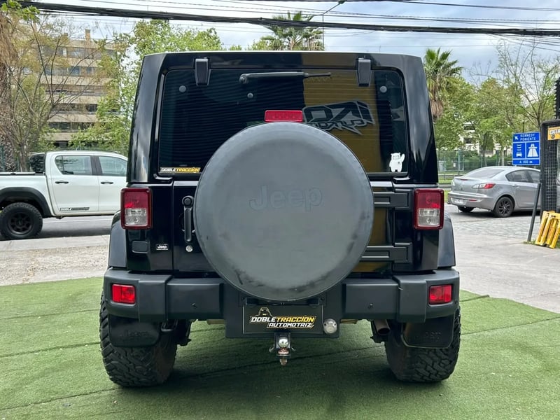 Jeep WRANGLER UNLTD SAHARA 2015 - Imagen 7 de 18