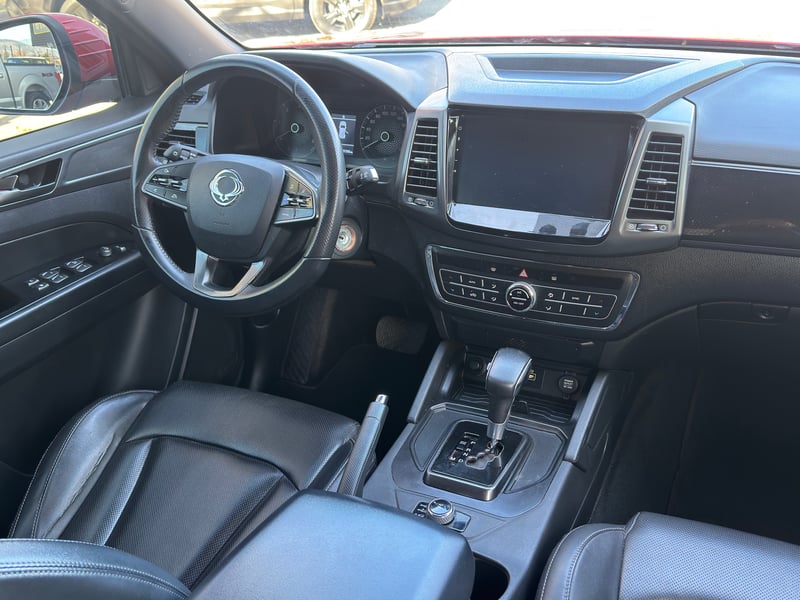 SsangYong Musso Grand Limited 2023 - Imagen 18 de 19