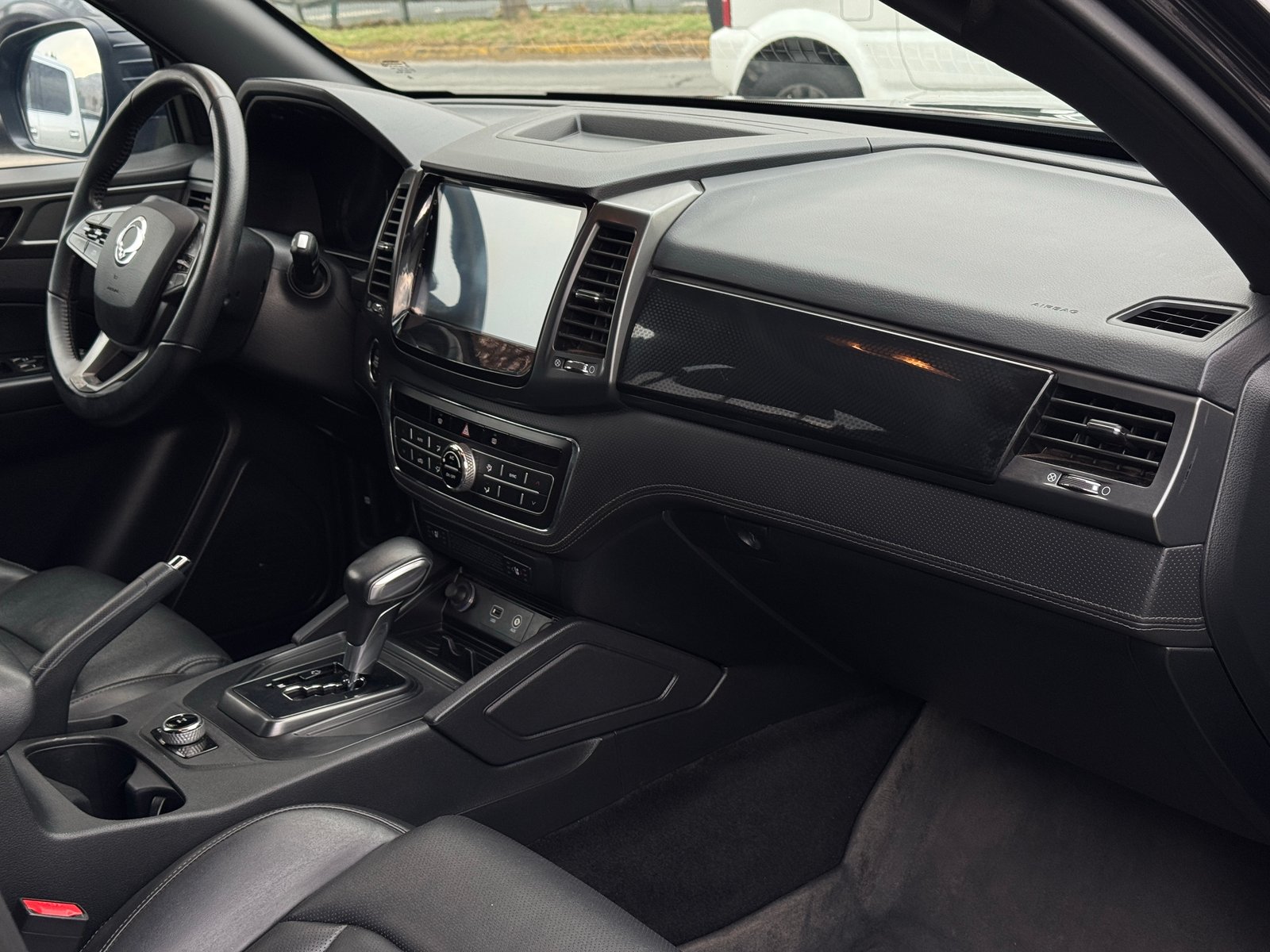 SsangYong Musso Grand Limited Plus 2022 - Imagen 16 de 17