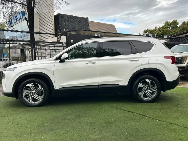 Hyundai Santa Fe CRDI Value 4WD 2024 - Imagen 5 de 17
