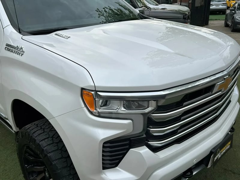 Chevrolet Silverado High Country Duramax IVA INCLUIDO 2025 - Imagen 10 de 18