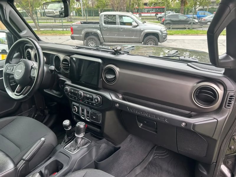 Jeep Wrangler JL Sport 2021 - Imagen 15 de 17