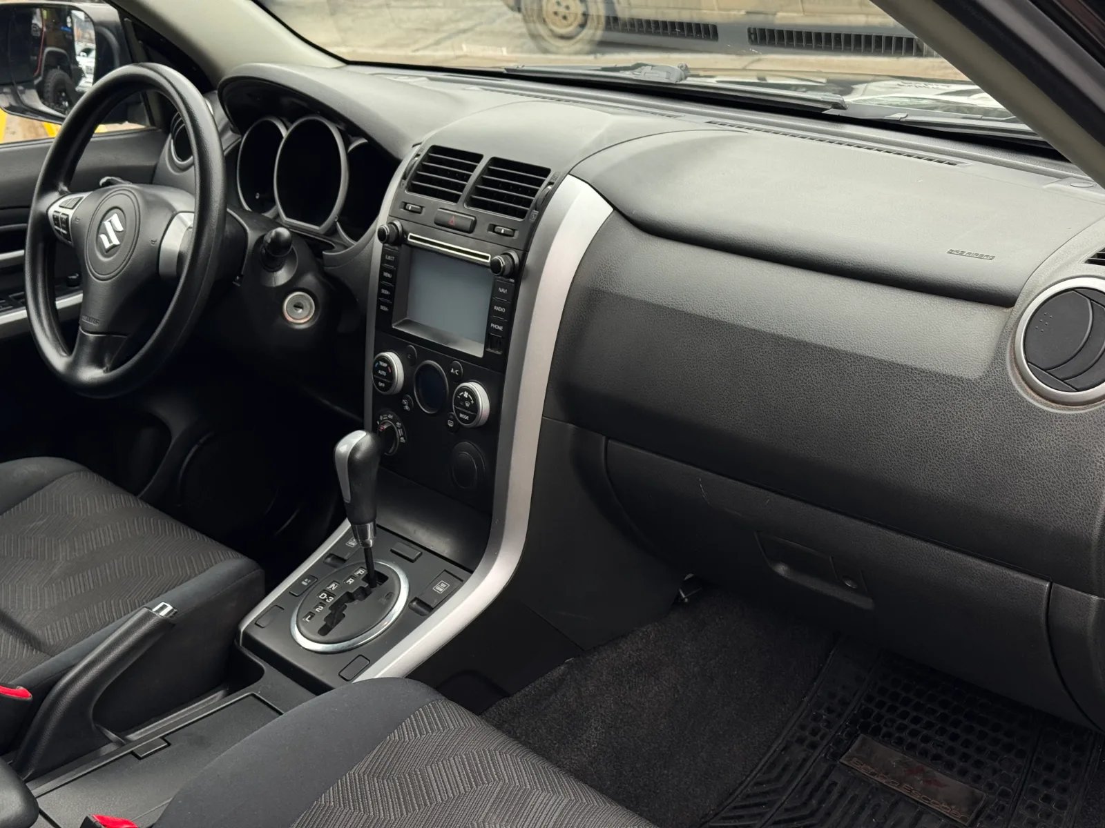 Suzuki Grand Vitara GLX 2015 - Imagen 15 de 19
