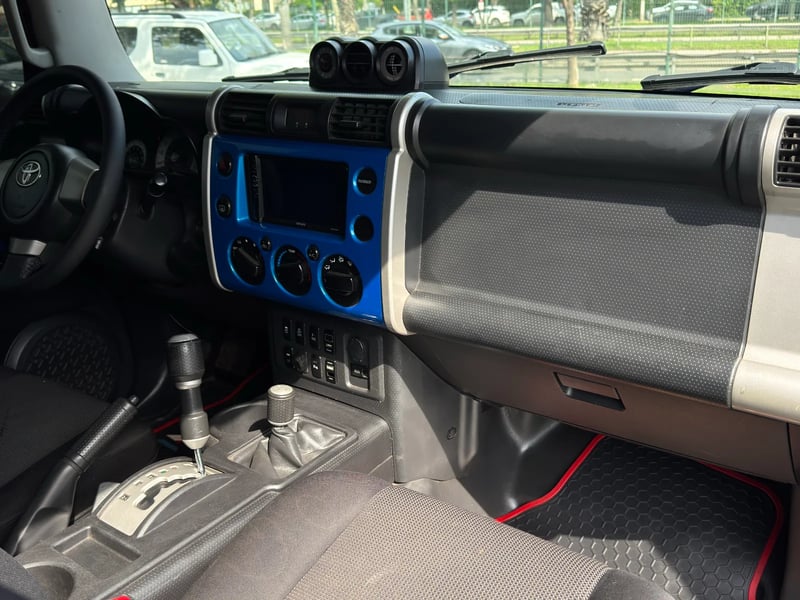Toyota FJ Cruiser Limited 2010 - Imagen 18 de 18