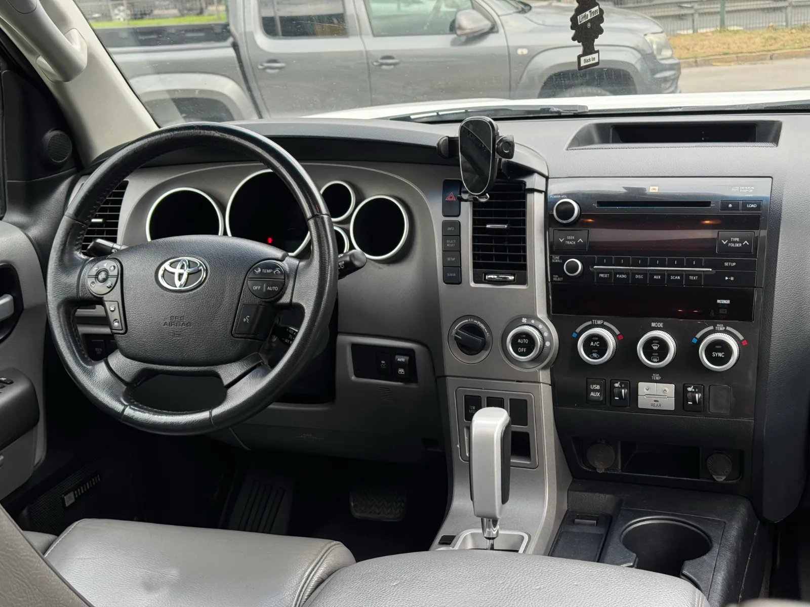 Toyota Sequoia Limited 2013 - Imagen 16 de 17