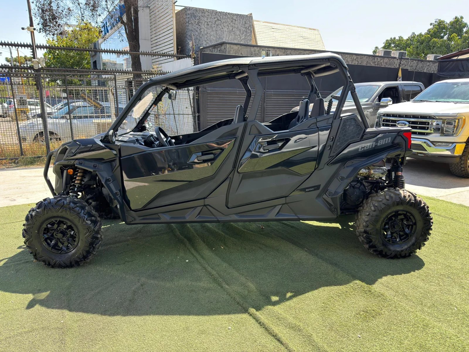 BRP CAN AM MAVERICK MAX DPS 1000R 2024 - Imagen 3 de 12