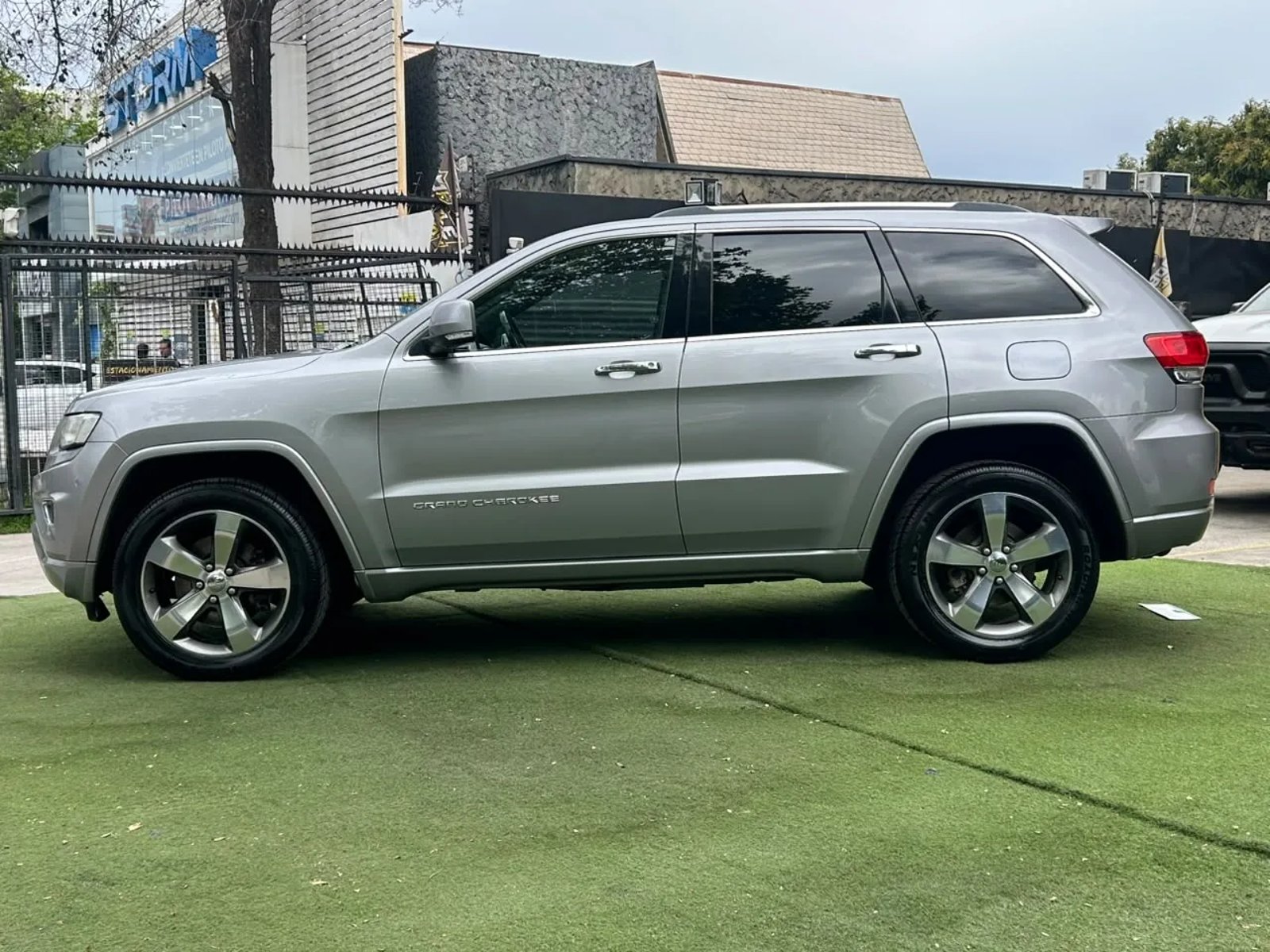 Jeep Cherokee Overland 2015 - Foto 4 de 16