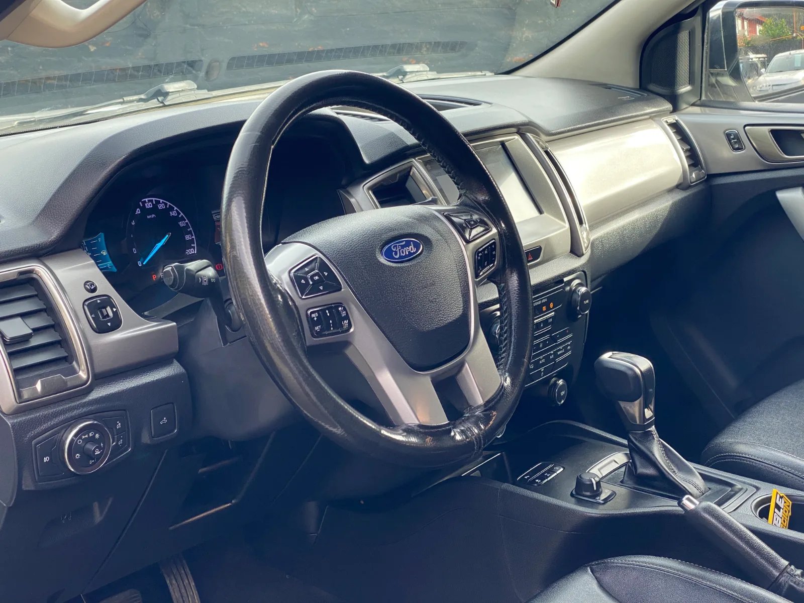 Ford RANGER LIMITED 2020 - Imagen 12 de 17