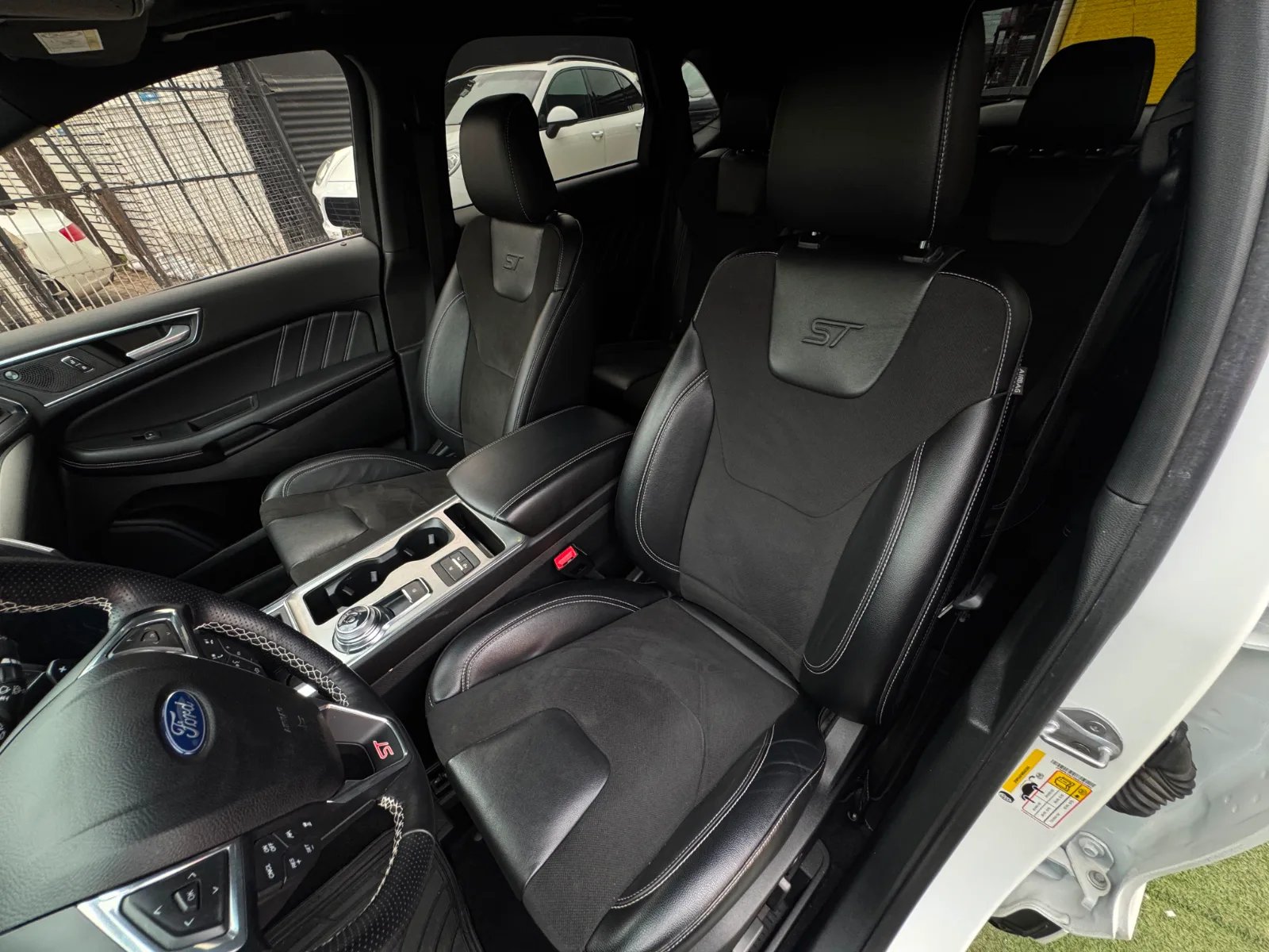 Ford Edge ST 2023 - Imagen 15 de 20