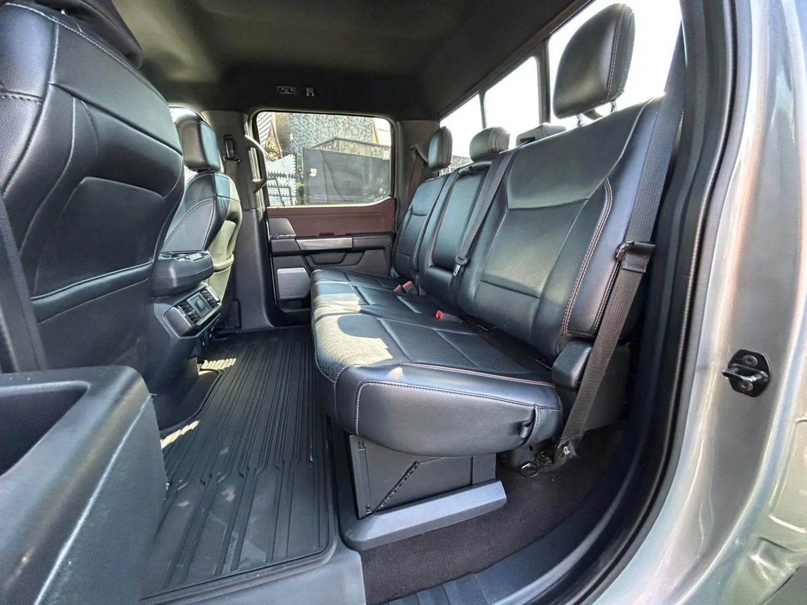 Ford F-150 Lariat Sport 5.0 2022 - Imagen 14 de 16