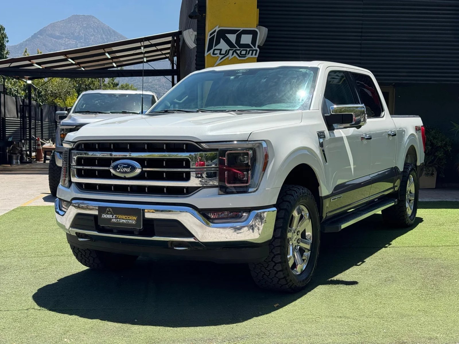 Ford F150 LARIAT LUXURY 4X4 5.0 AUT 2022 - Foto 3 de 15