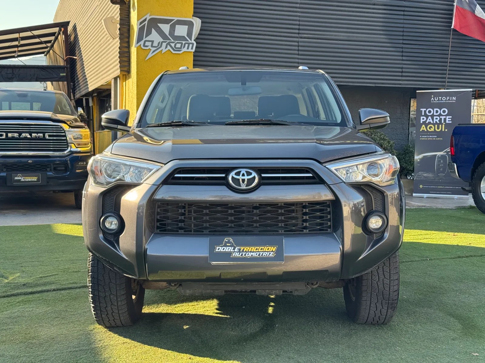 Toyota 4Runner SR5 2021 - Foto 2 de 17