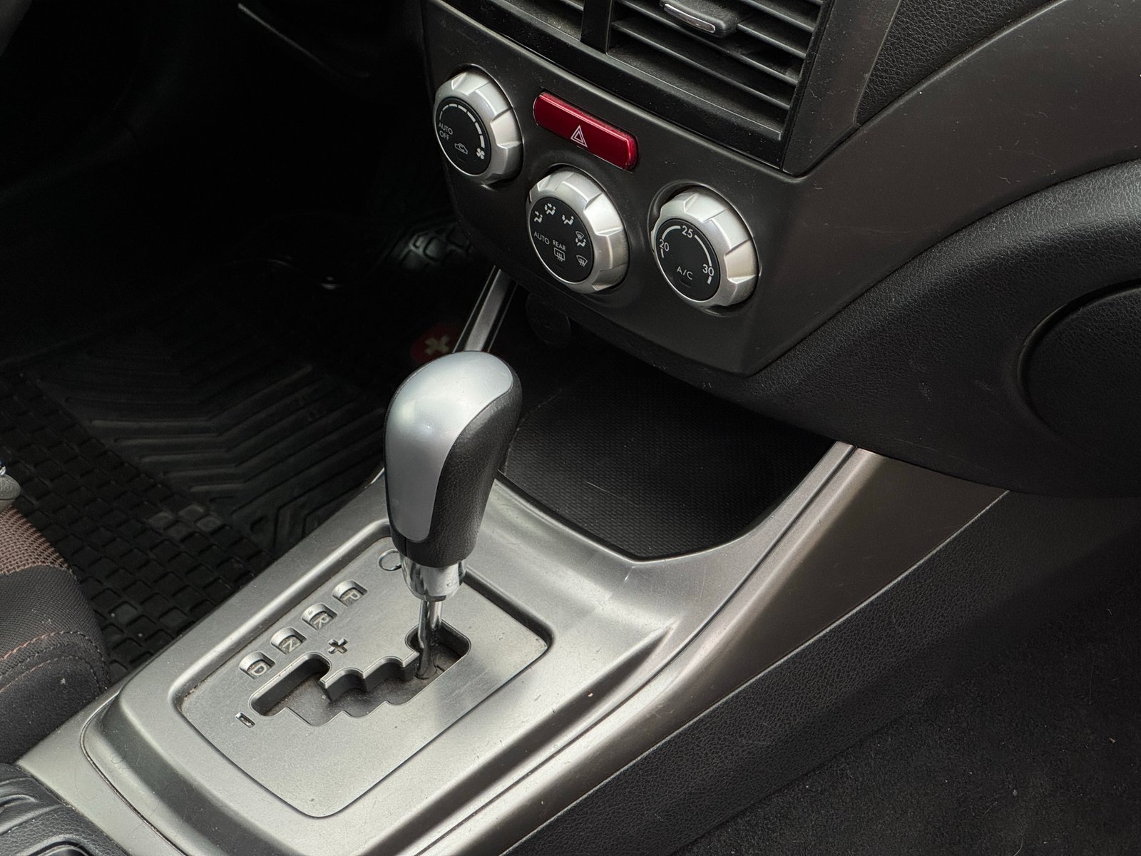 Subaru XV 2.0R 2012 - Imagen 18 de 19