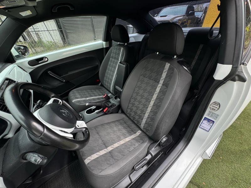Volkswagen Beetle 2018 - Imagen 13 de 16