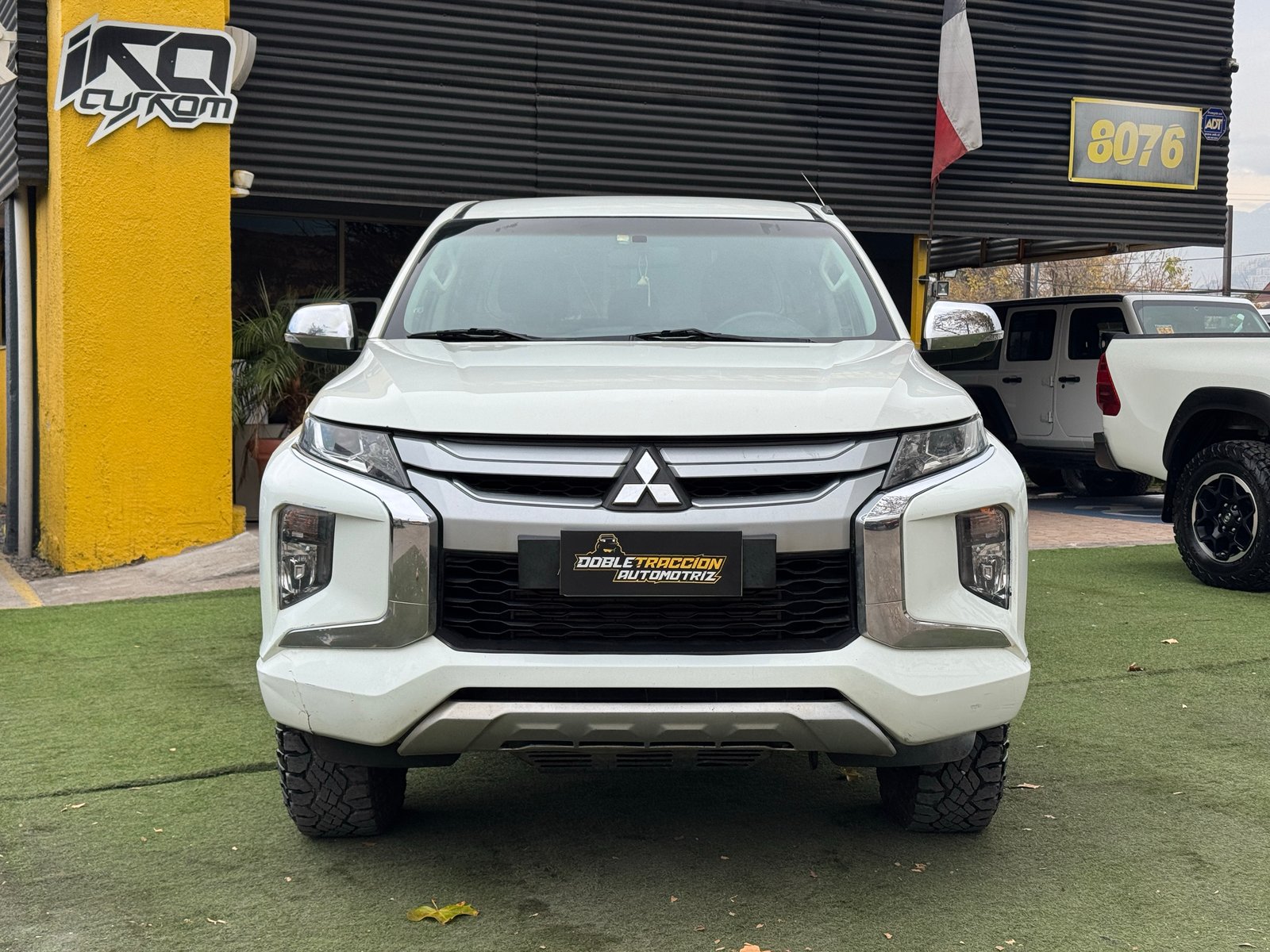 Mitsubishi L200 Katana CRT 2022 - Foto 2 de 18