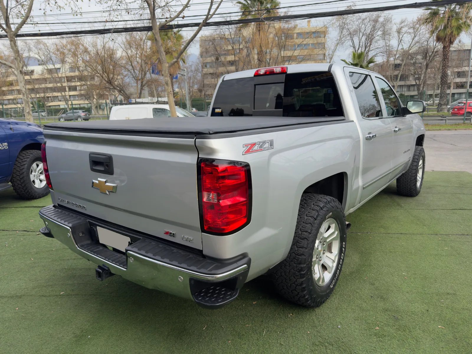 Chevrolet Silverado LTZ Z71 2015 - Imagen 7 de 19