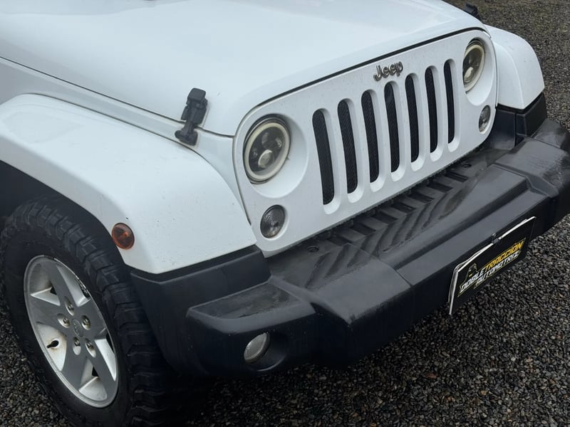 Jeep Wrangler JKU Sahara 2015 - Imagen 9 de 20