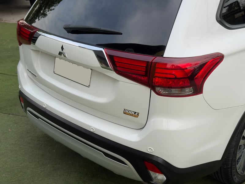 Mitsubishi Outlander GLX 2023 - Imagen 10 de 19