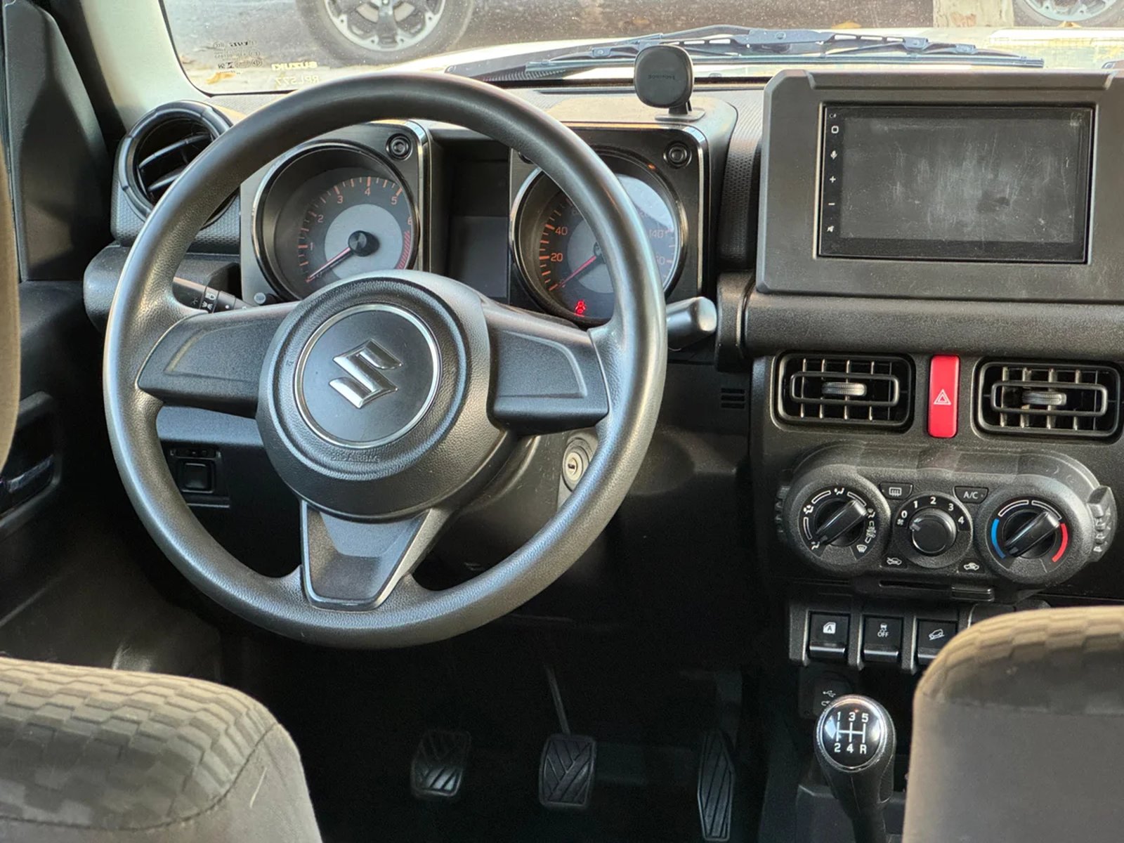 SUZUKI JIMNY GL 4X4 1.5 2022 - Imagen 14 de 15