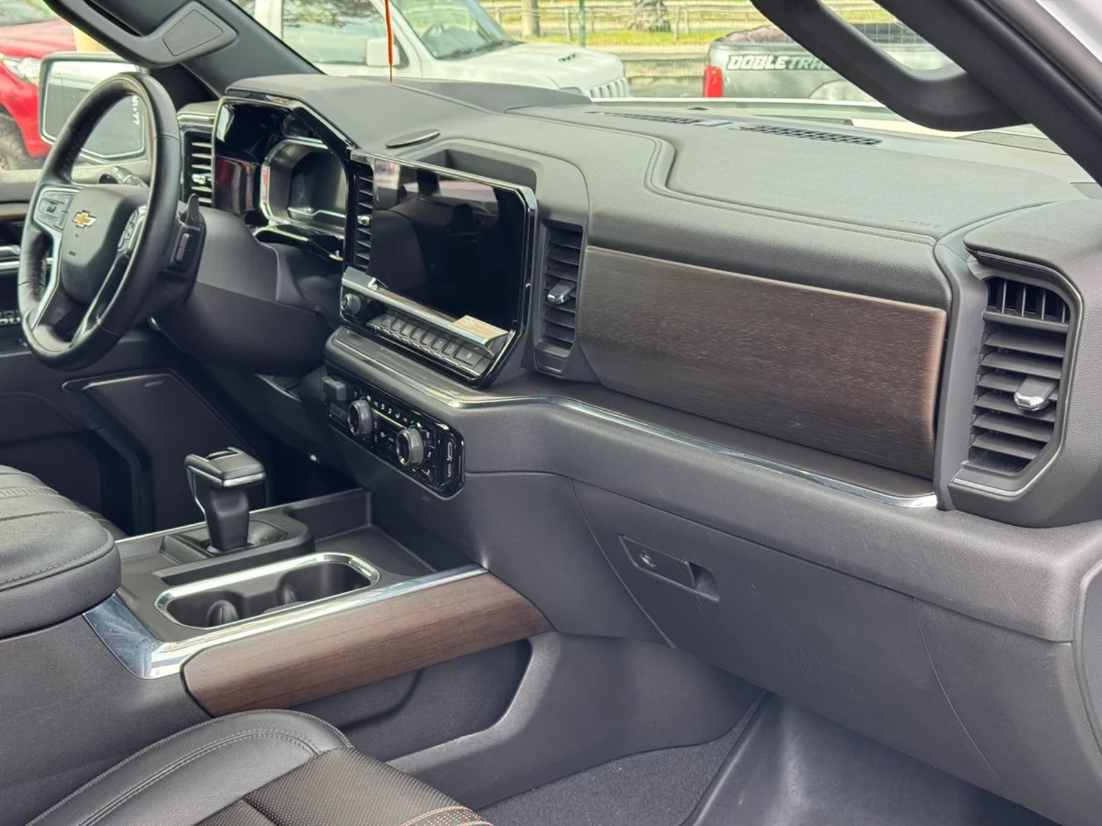 CHEVROLET SILVERADO 4X4 3.0L AUT 2024 - Imagen 15 de 15