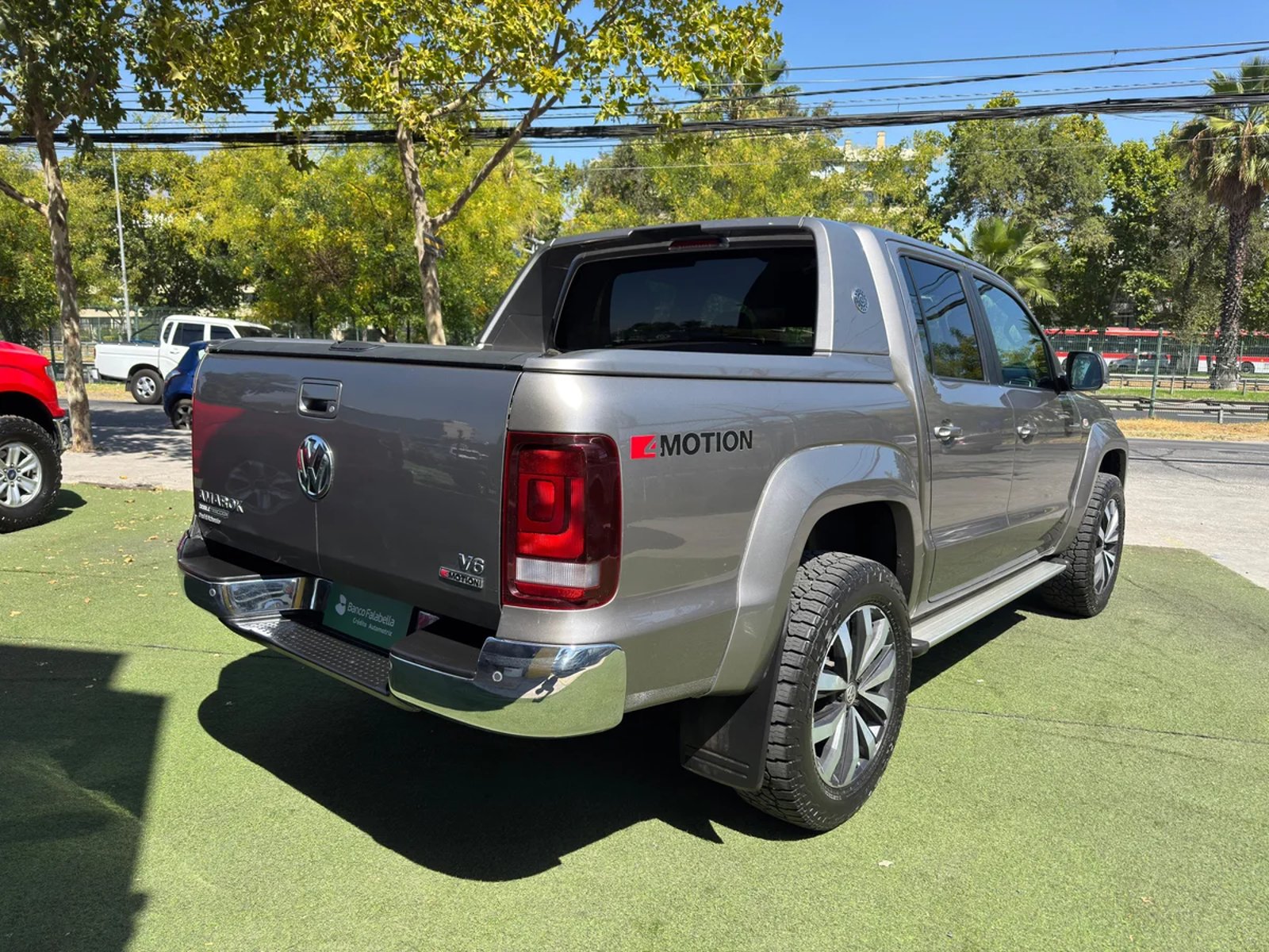 VOLKSWAGEN AMAROK 3.0 AUT 2023 - Imagen 8 de 14