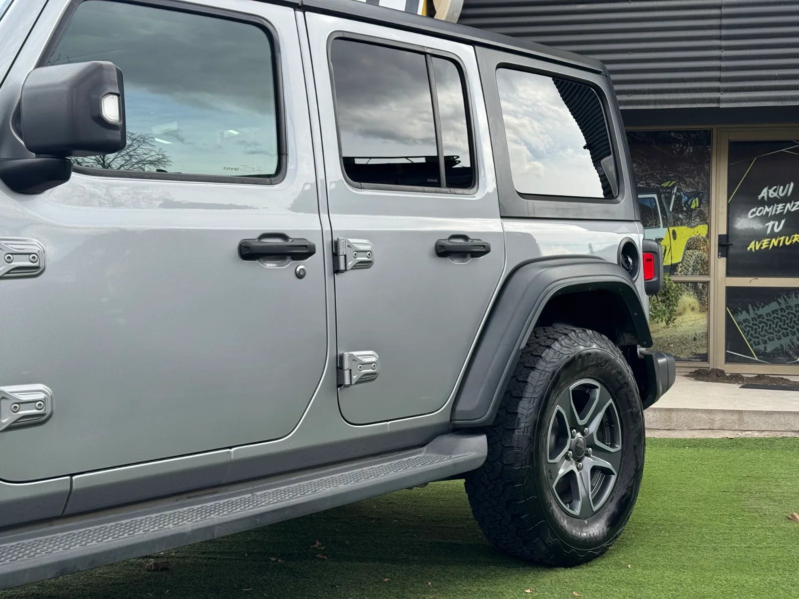 Jeep Wrangler JLU Sport 2020 - Imagen 11 de 19