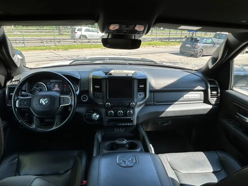 RAM 1500 REBEL CREW DCAB 4X4 5.7 AUT 2026 - Imagen 19 de 20