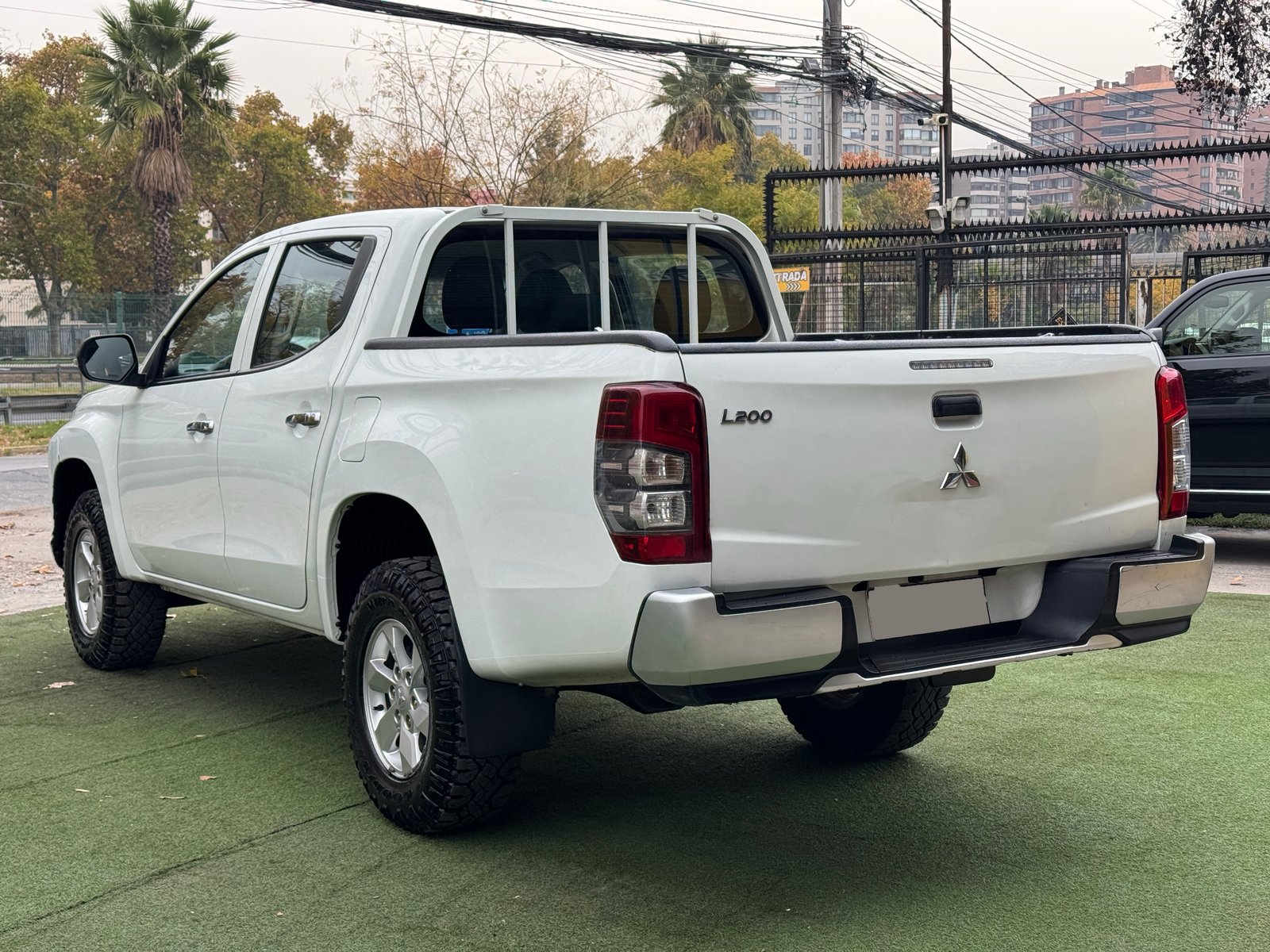 Mitsubishi L200 Katana CRT 2022 - Imagen 5 de 18