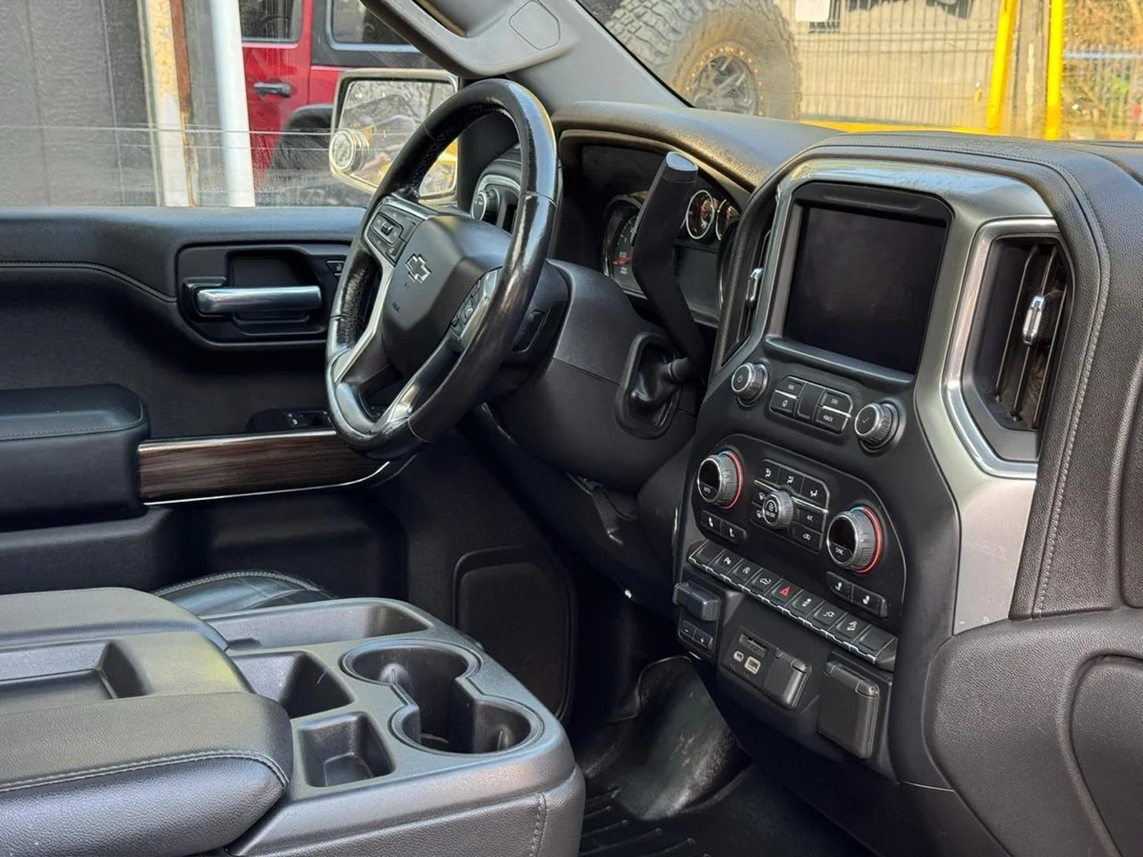 CHEVROLET SILVERADO 5.3 AUT 2020 - Imagen 13 de 15