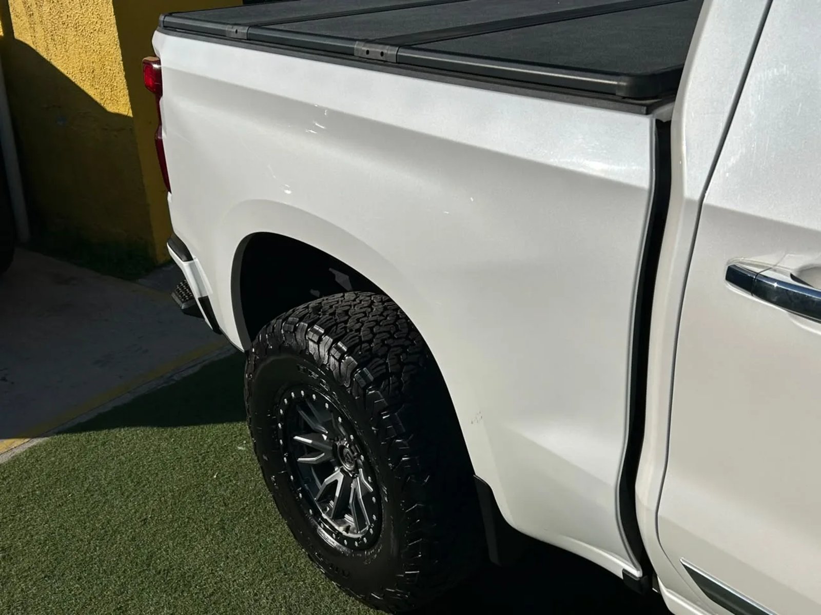 Chevrolet Silverado High Country 2023 - Imagen 10 de 18
