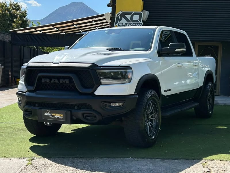 RAM 1500 REBEL CREW DCAB 4X4 5.7 AUT 2026 - Imagen 3 de 20