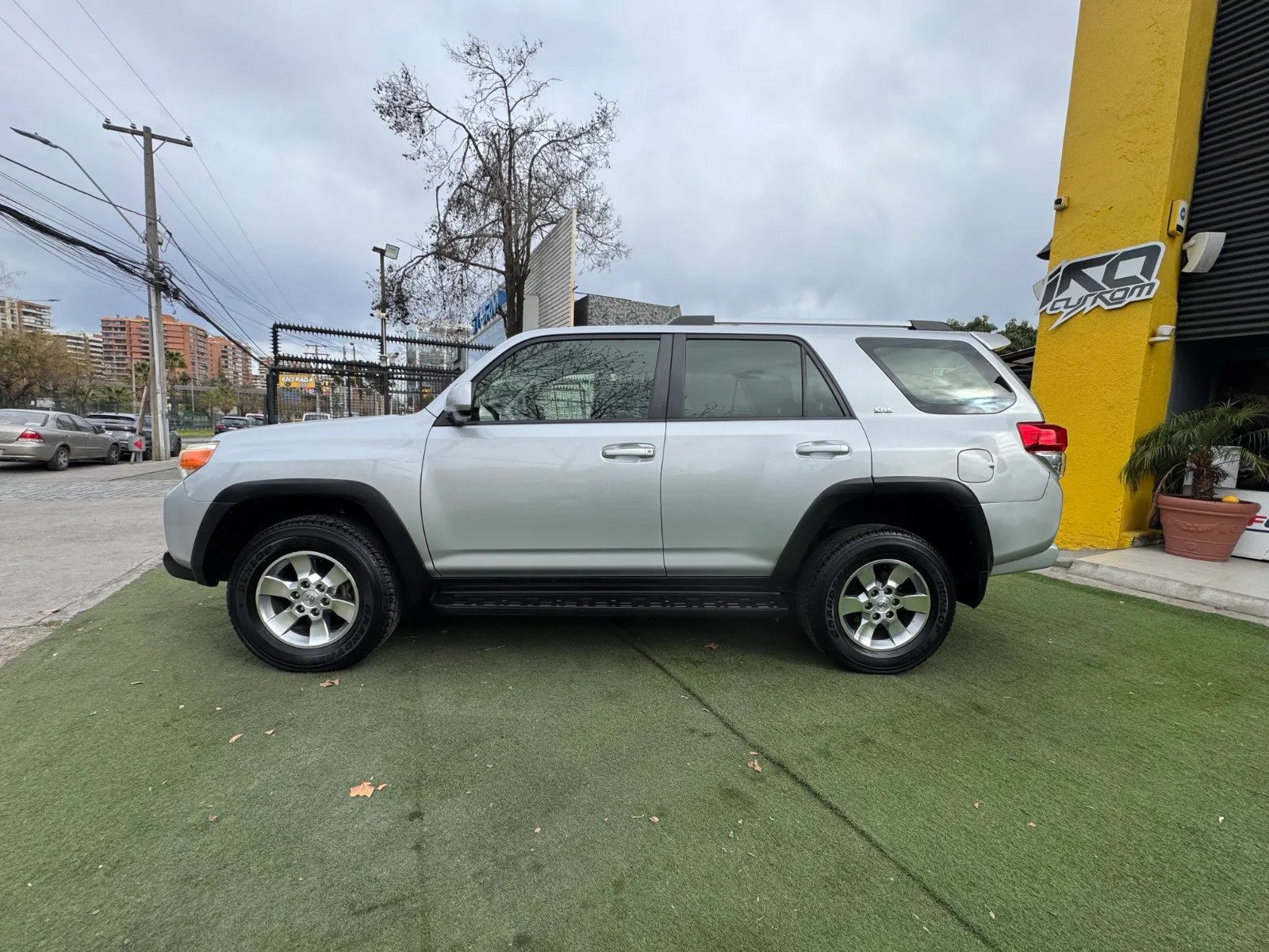 Toyota 4Runner SR5 2013 - Foto 4 de 17