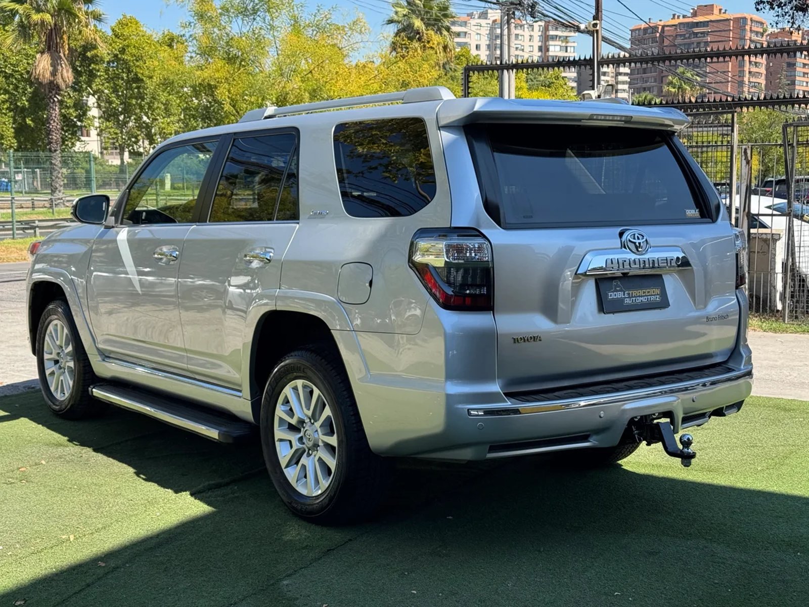 TOYOTA 4RUNNER 4.0 LIMITED 2017 - Imagen 4 de 15